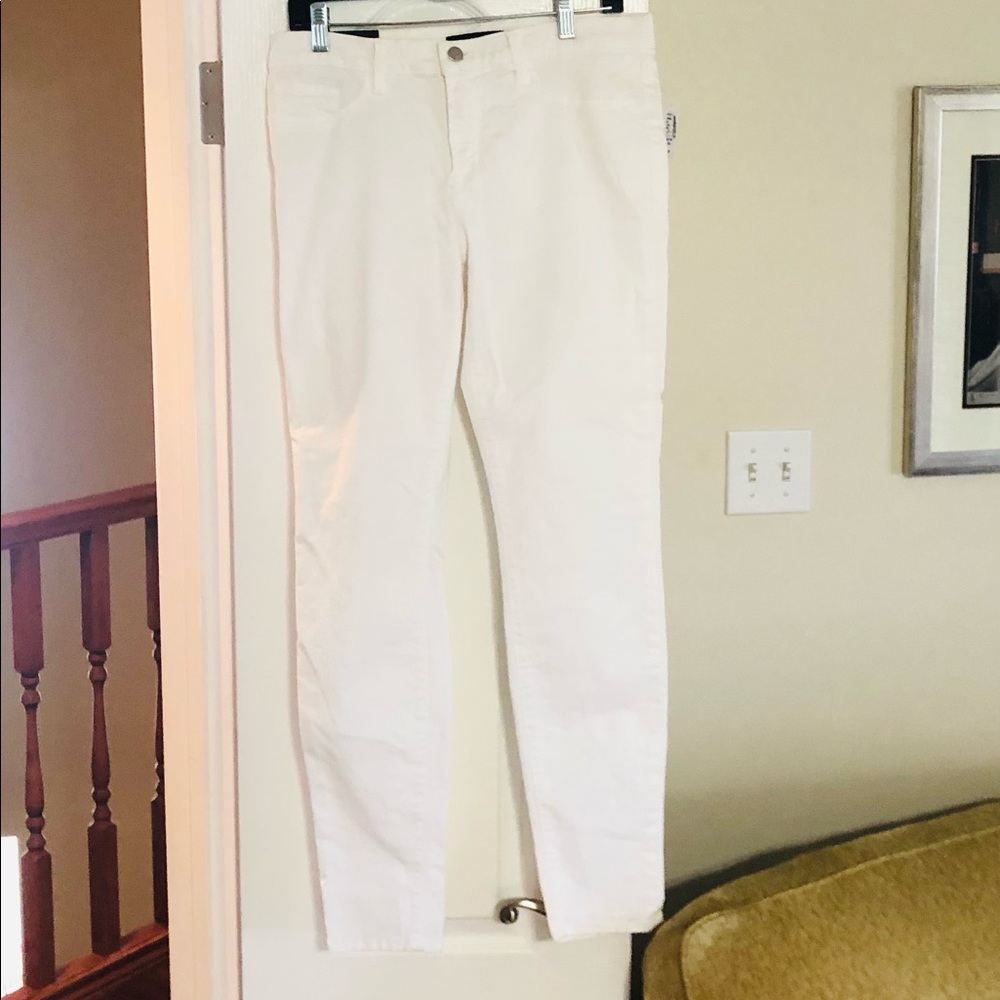 White skinny jeans